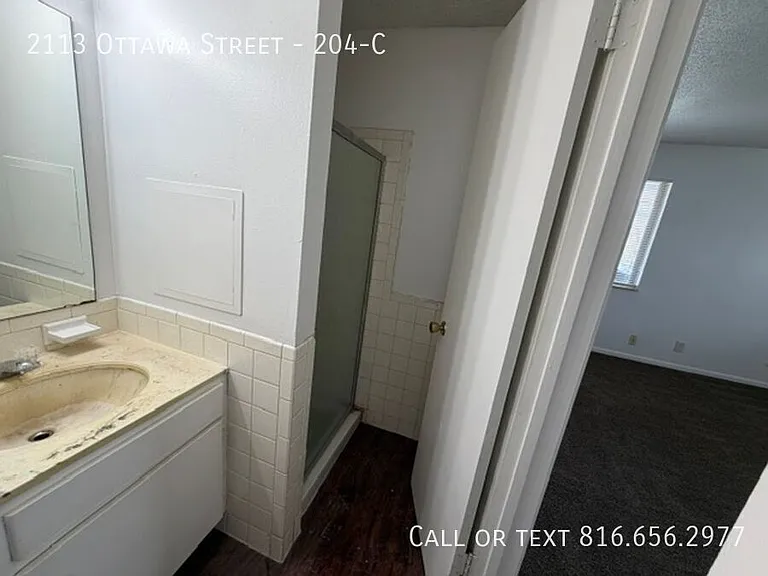 2113 Ottawa St #204C — Photo 43