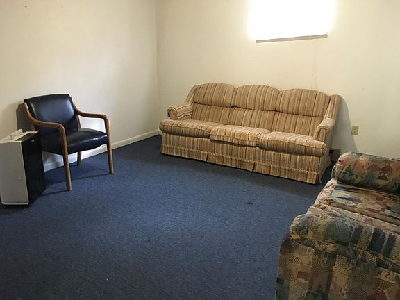 3rd image of 77 Hill St APT D