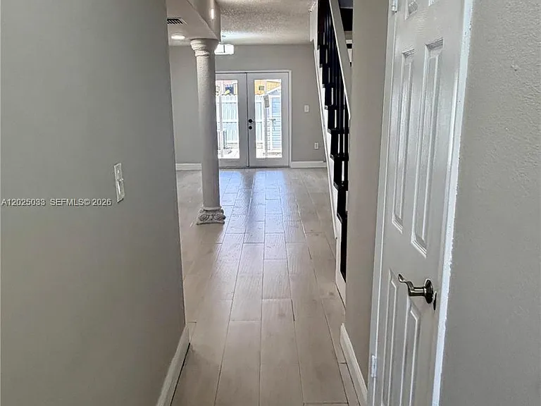 1705 W 57th St #506 — Photo 16