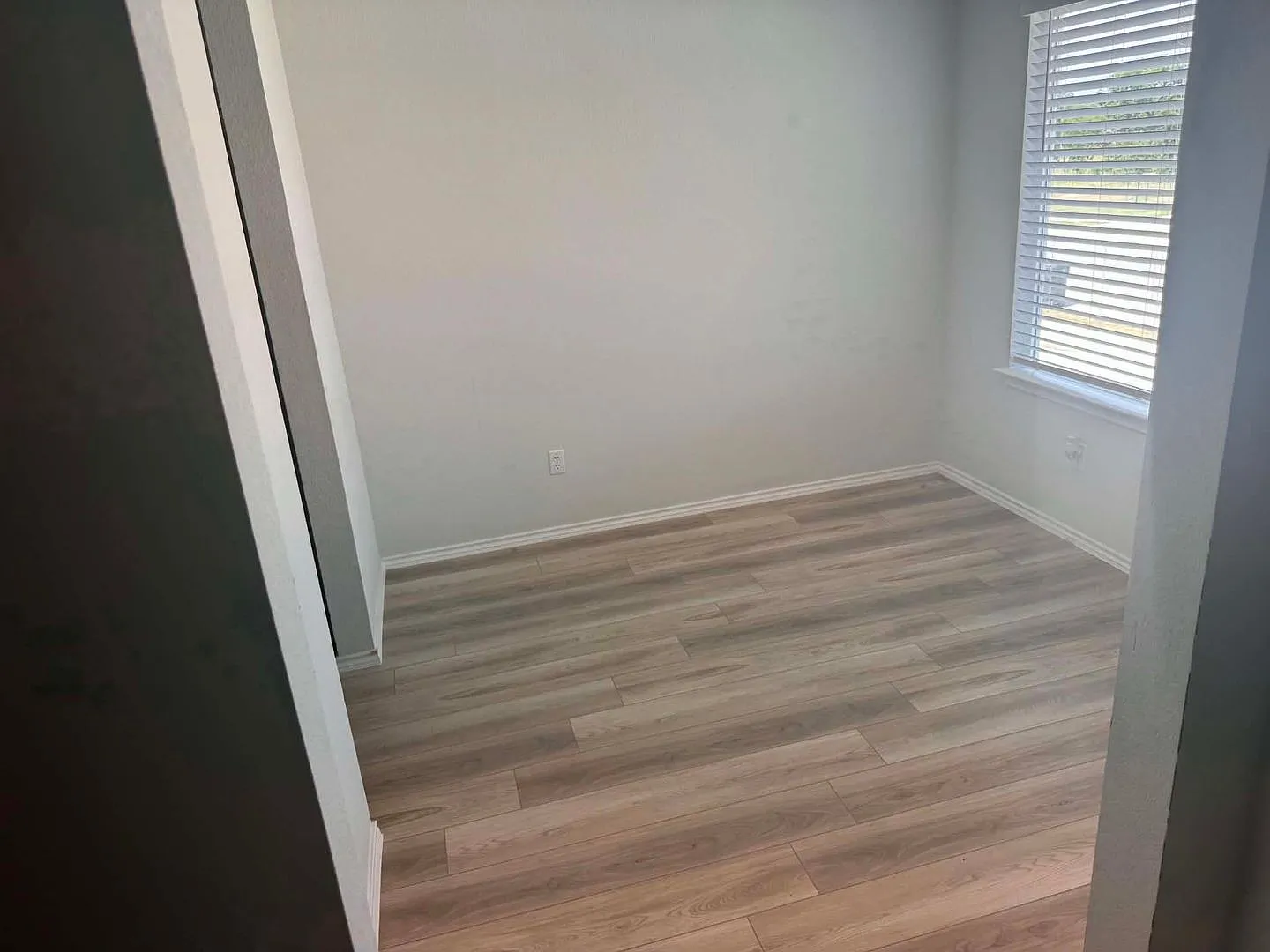 Highly Sought after Yowell Ranch Home — Photo 2
