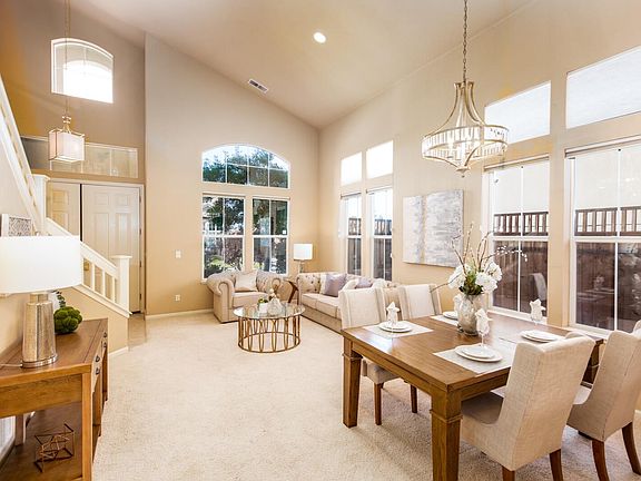 4th image of 1630 Valley Oaks Dr