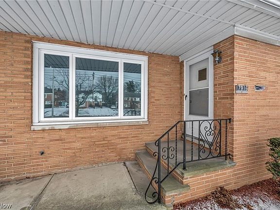 3rd image of 17914 Chagrin Blvd