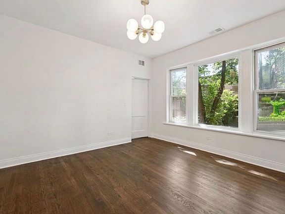 3rd image of 1340 W Hollywood Ave #3