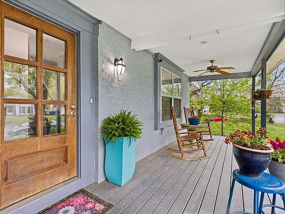 4th image of 3776 Farm Brook Ln