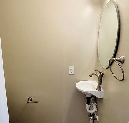 4th image of 509 N 35th St APT 12