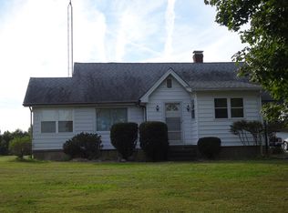 620 S Church St, Carmi, IL 62821