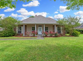 32721 Hemingway Dr, Denham Springs, LA 70706