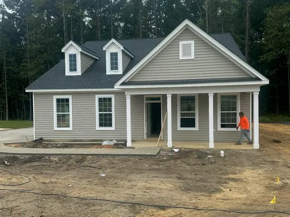 1865 Ballard Rd, Fuquay Varina, NC 27526