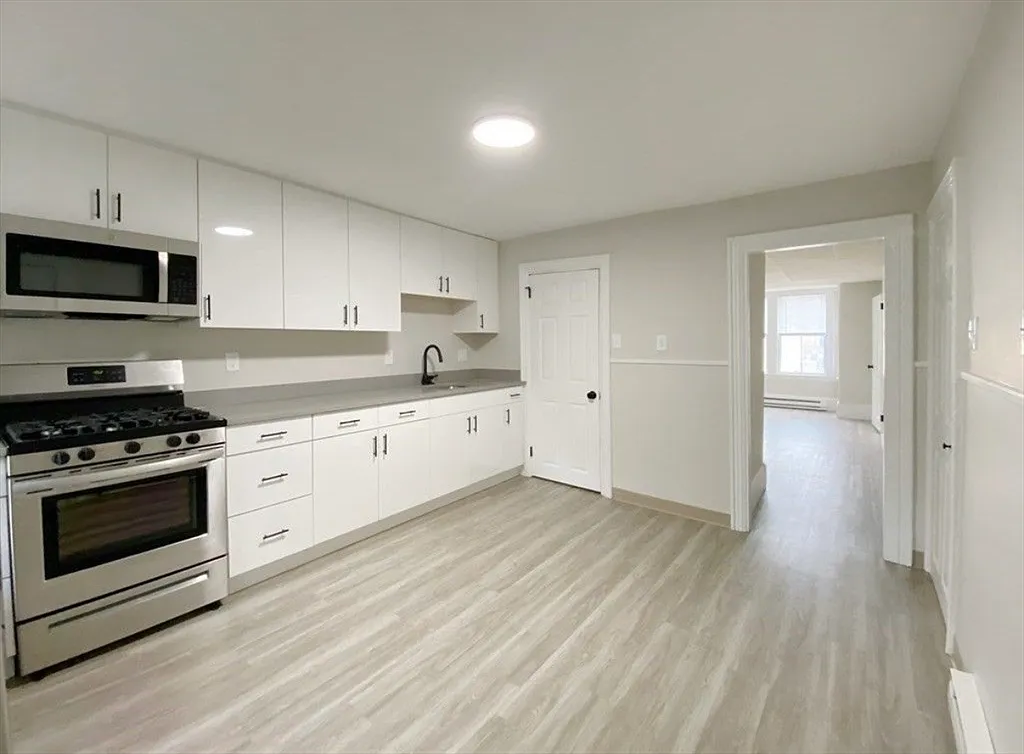2 bed, 1.0 bath, 650 sqft, $2,500 — Photo 4