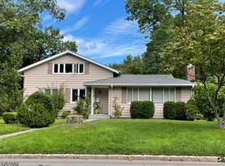 30 Hartley Rd, Summit, NJ 07901