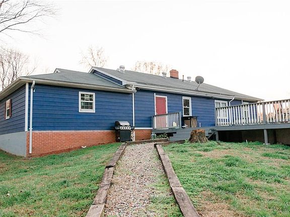 4th image of 2131 Huffine Mill Rd