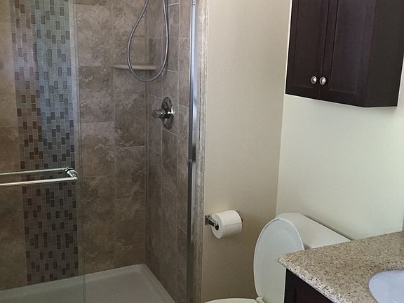 New mstr bath & lg shower