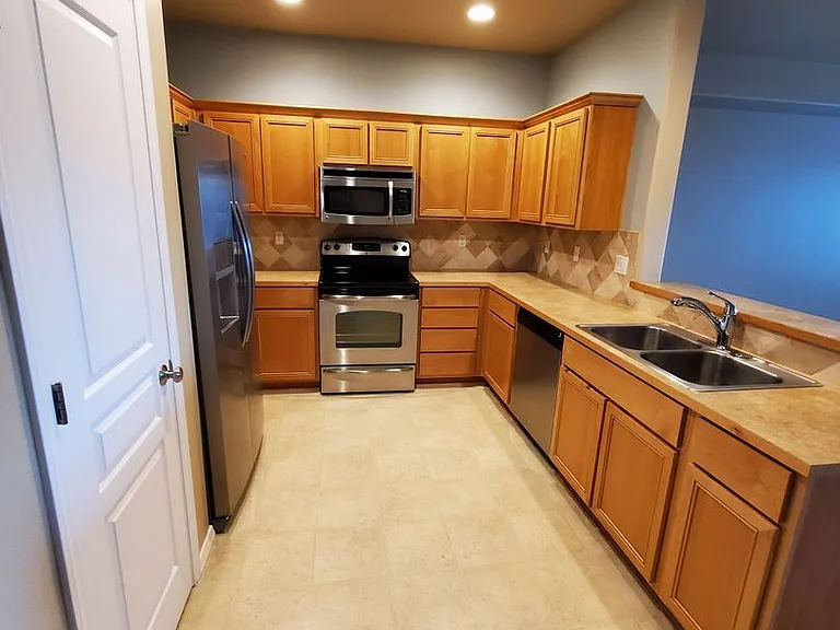 5991 Blue River Dr SE — Photo 4