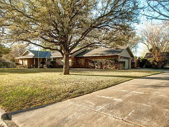 2nd image of 117 Briarcliff Ln