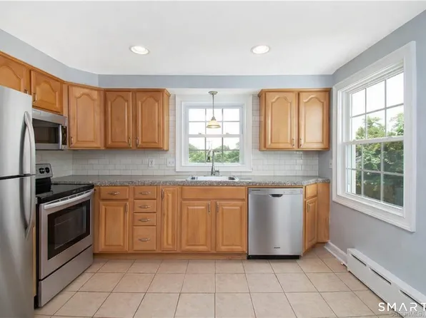 983 Black Rock Tpke, Fairfield, CT 06825