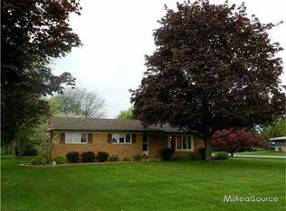 5599 Wright Dr, Troy, MI 48098