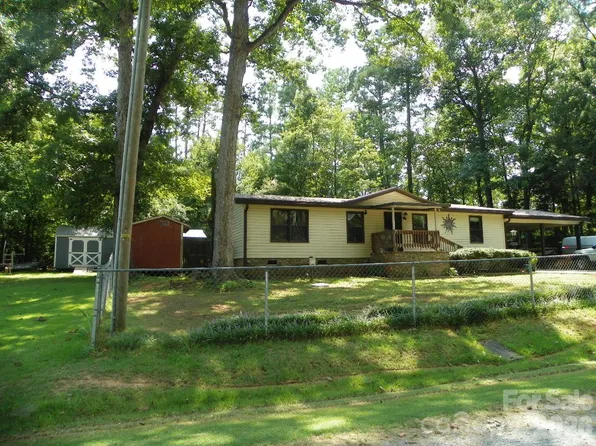 162 5th Ave, New London, NC 28127