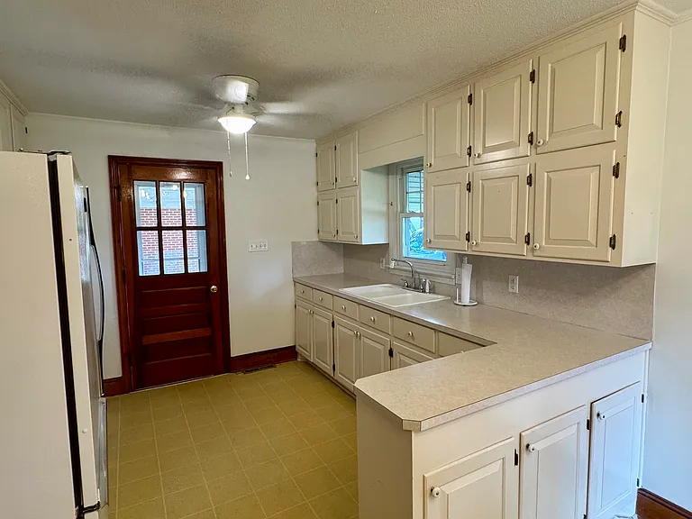 92 Country Way — Photo 12