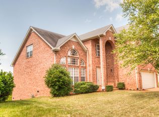 645 Sugar Mill Dr, Nashville, TN 37211
