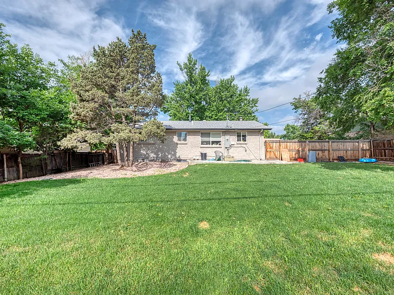 6042 Uno St #B — Photo 24
