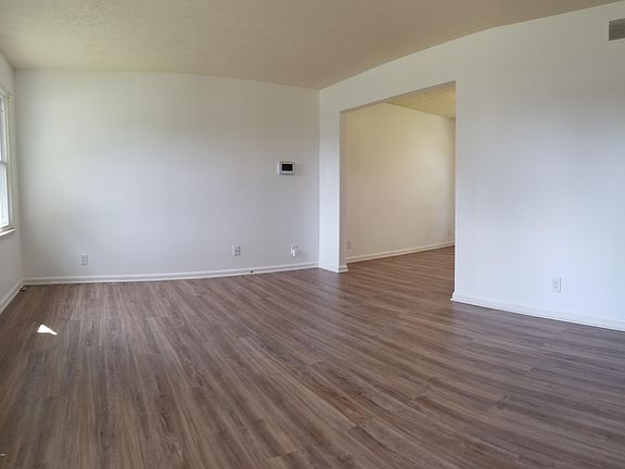3rd image of 12531 Live Oak Dr