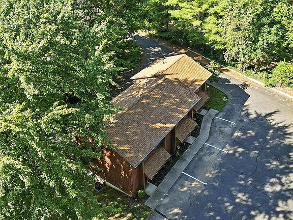 4th image of 1442 Londondale Pkwy APT 1