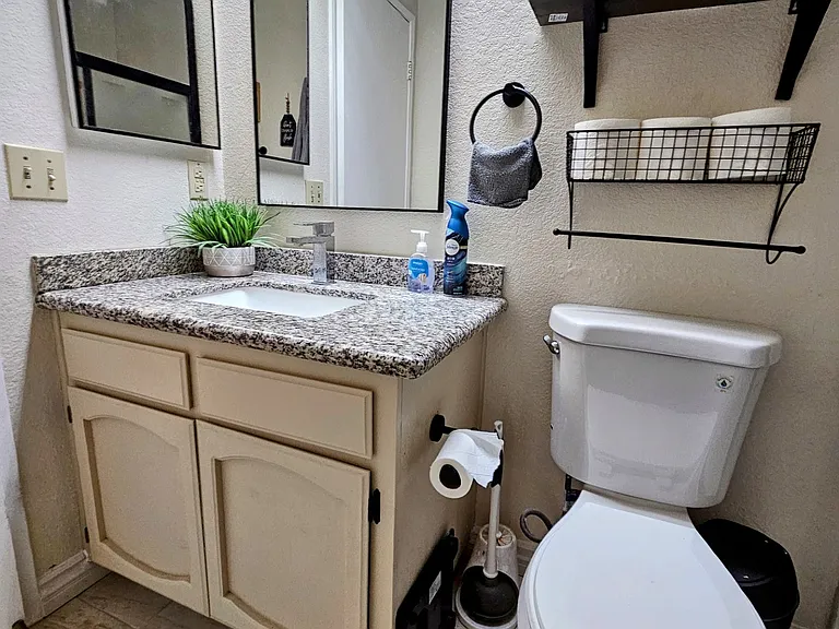 Mesquite Ave — Photo 9