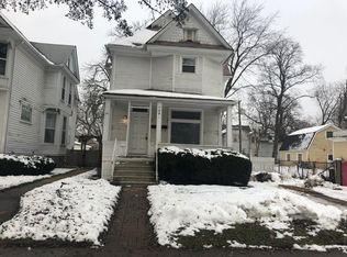 708 Franklin St #1, Waukegan, IL 60085