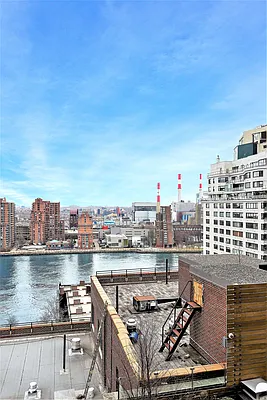 Sold by Compass | media 5