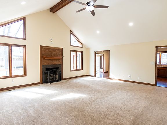 4th image of 8031 Cottonwood Ct S