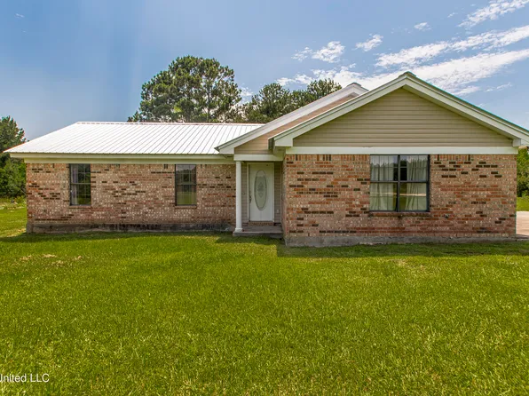 542 Old Camp Rd, Poplarville, MS 39470