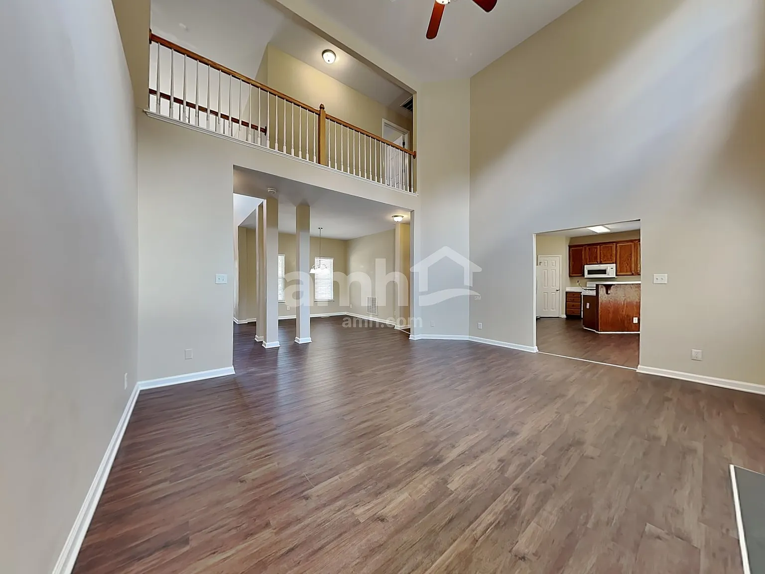 4 bed, 2.5 bath, 2316 sqft, $2,495 — Photo 4