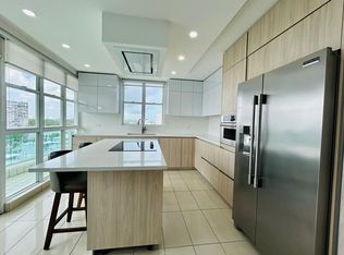 5575 Avenue Isla Verde #801, Carolina, PR 00979