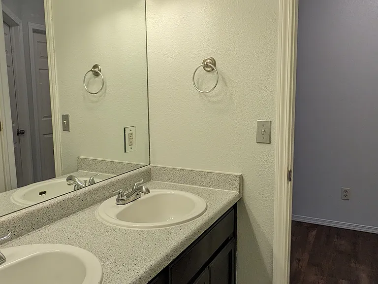 5444 Hicks Dr — Photo 14