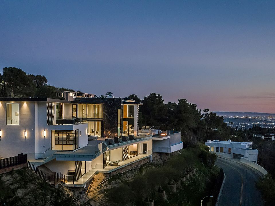 1677 N Doheny Dr, Los Angeles, CA 90069 | Zillow