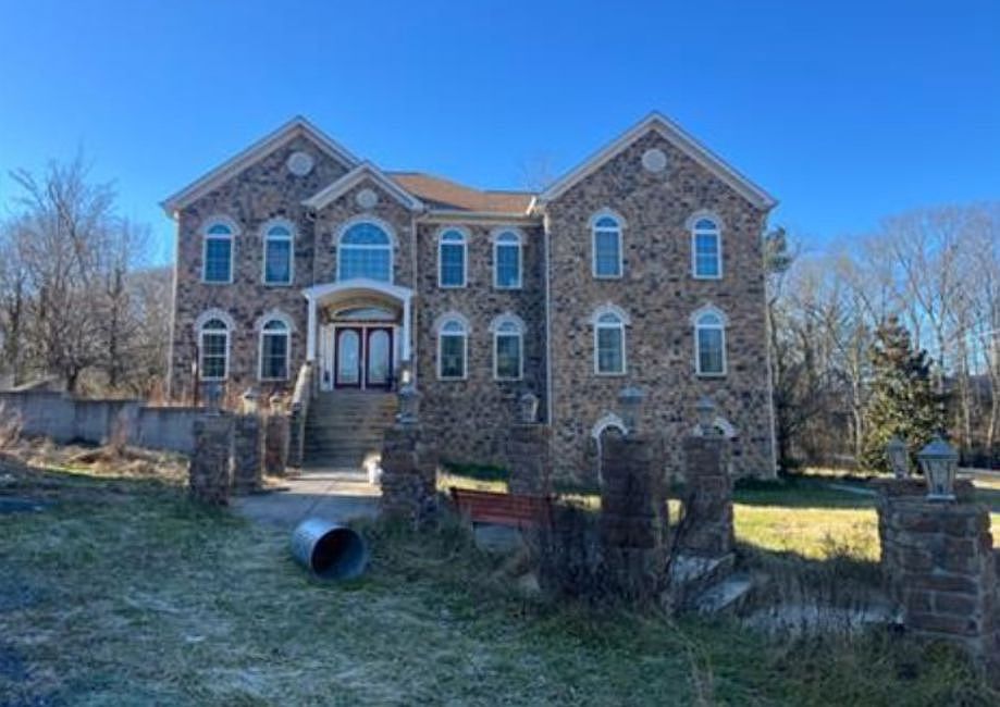 1st image of 10205 Tickle Ln