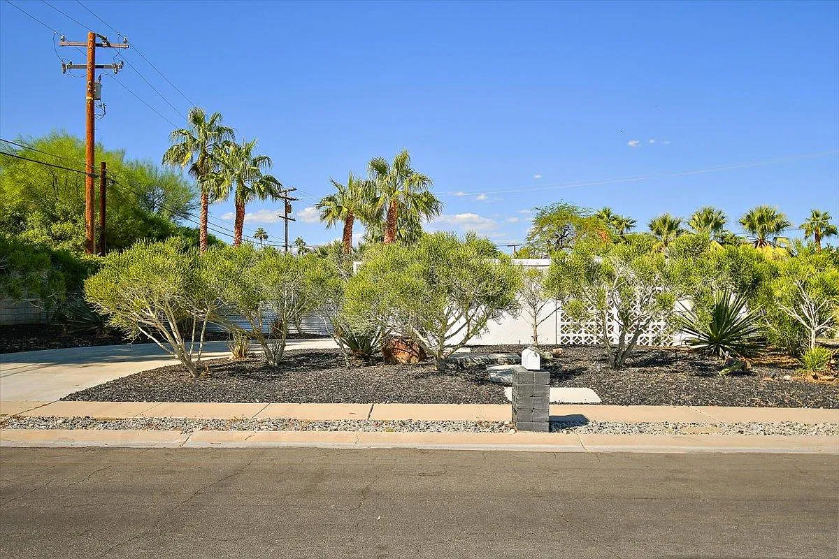 3 bed, 1399 sqft, $4,000 — Photo 2