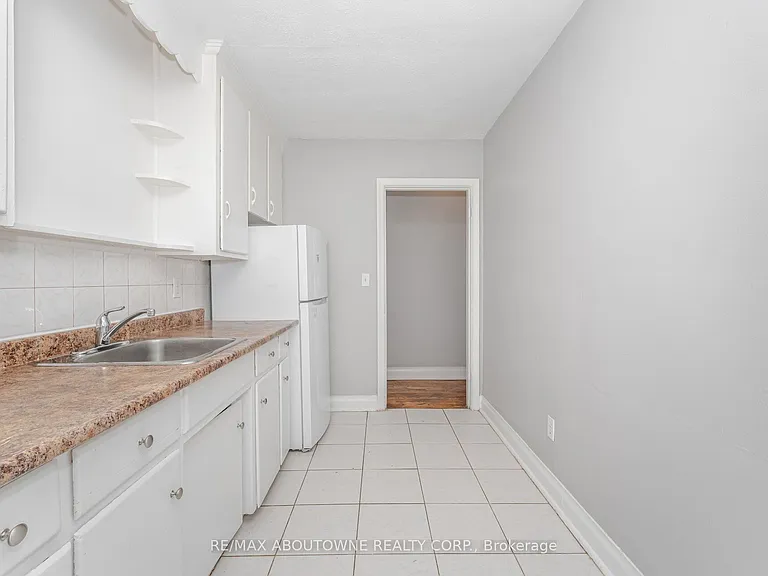 1031 Churchill Ave E #3 — Photo 15