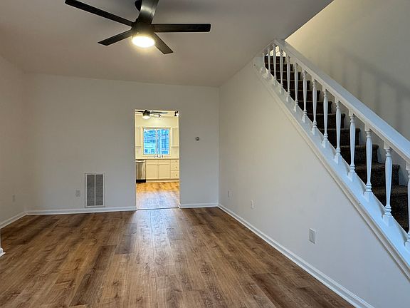 4th image of 16 Sycamore St