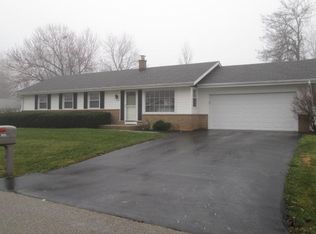 1025 W Glen River Rd, Glendale, WI 53217