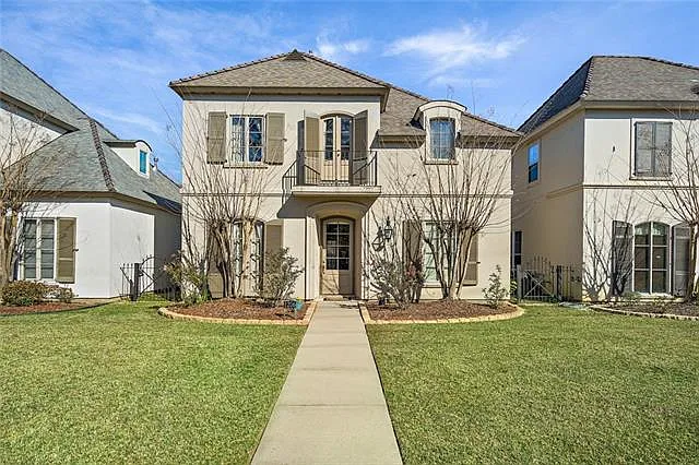1206 Magnolia Aly
