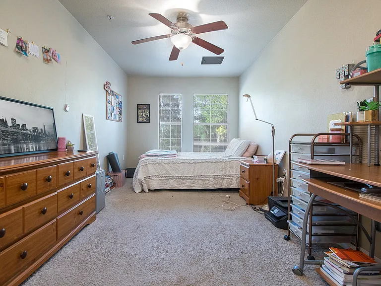 921 SW Depot Ave #212 — Photo 10