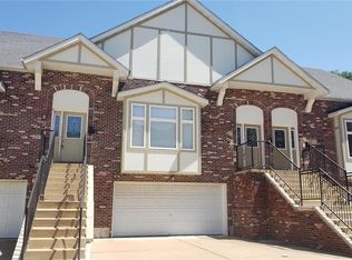 10 Cabanne Townhome Dr, Saint louis, MO 63112