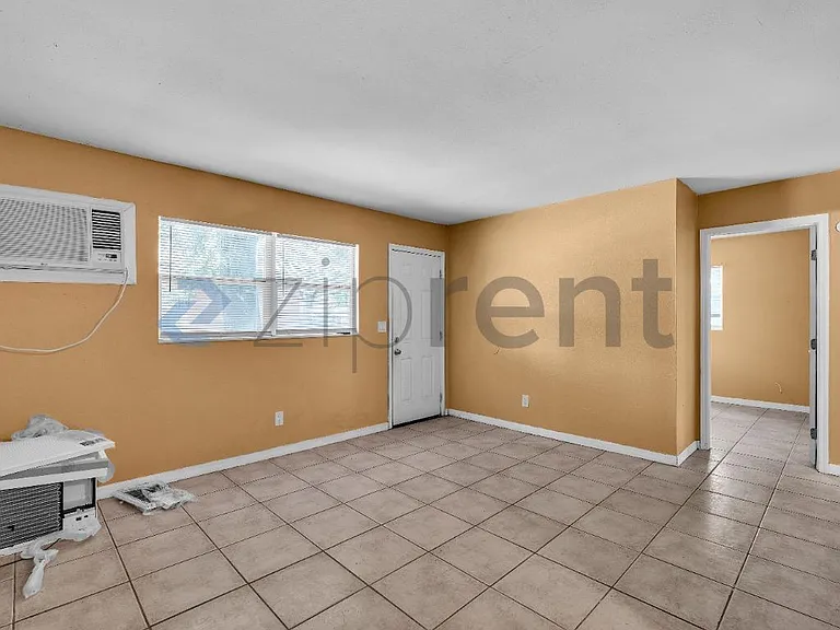 9413 N Mulberry St #A — Photo 5