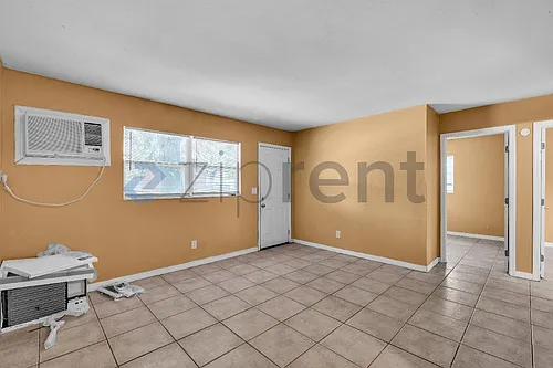9413 N Mulberry St #A Photo 1