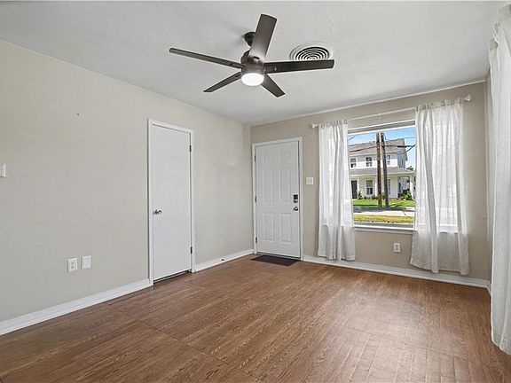 4th image of 1157 Hesper Ave