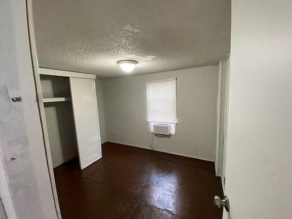 5th image of 8905 Figland Ave