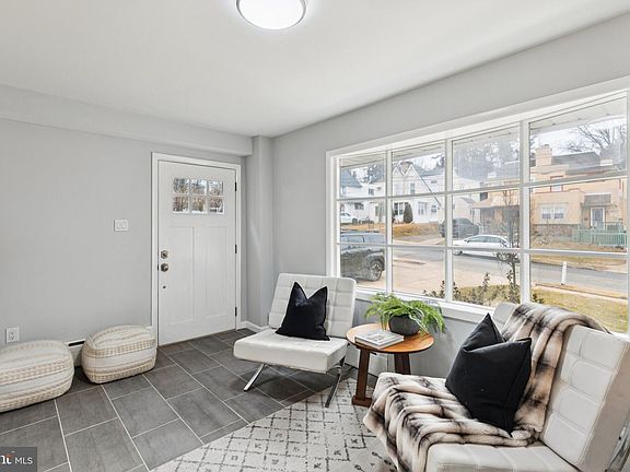 3rd image of 350 Lakeview Ave