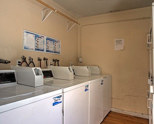 4th image of 9324 Elm Vista Dr APT 2