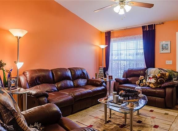4th image of 1828 NW 20th Pl